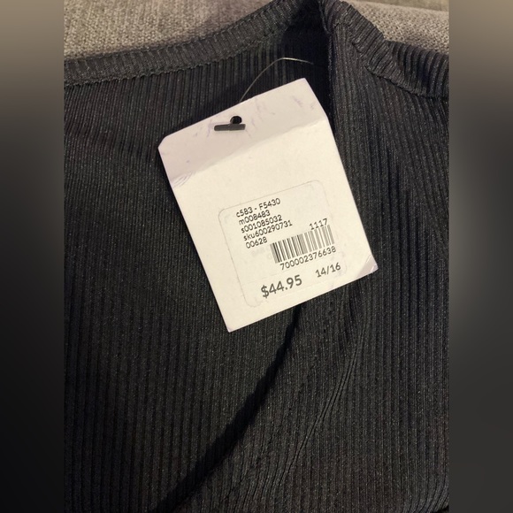 Lane Bryant‎ Top. NWT. - Picture 4 of 4